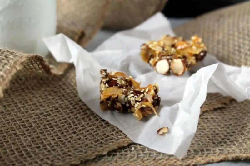 Paleo Snack Bars | Take Two Tapas | #Paleo #Snack #Bars #Nuts #GranolaBars