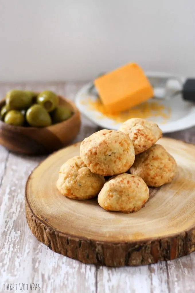 These are blue cheese and jalapeno stuffed olives that are encased in a flaky sharp cheddar crust. Blue Cheese Jalapeno Truffles are great for a party or you can eat a few for dinner! Blue Cheese Jalapeno Cheese Truffles Recipe | Take Two Tapas