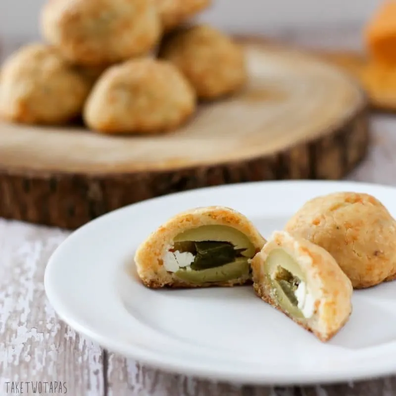 These flaky and spicy blue cheese jalapeno cheese truffles are perfect for parties. Blue Cheese Jalapeno Truffles are great for a party or you can eat a few for dinner! Blue Cheese Jalapeno Truffle Recipe | Take Two Tapas