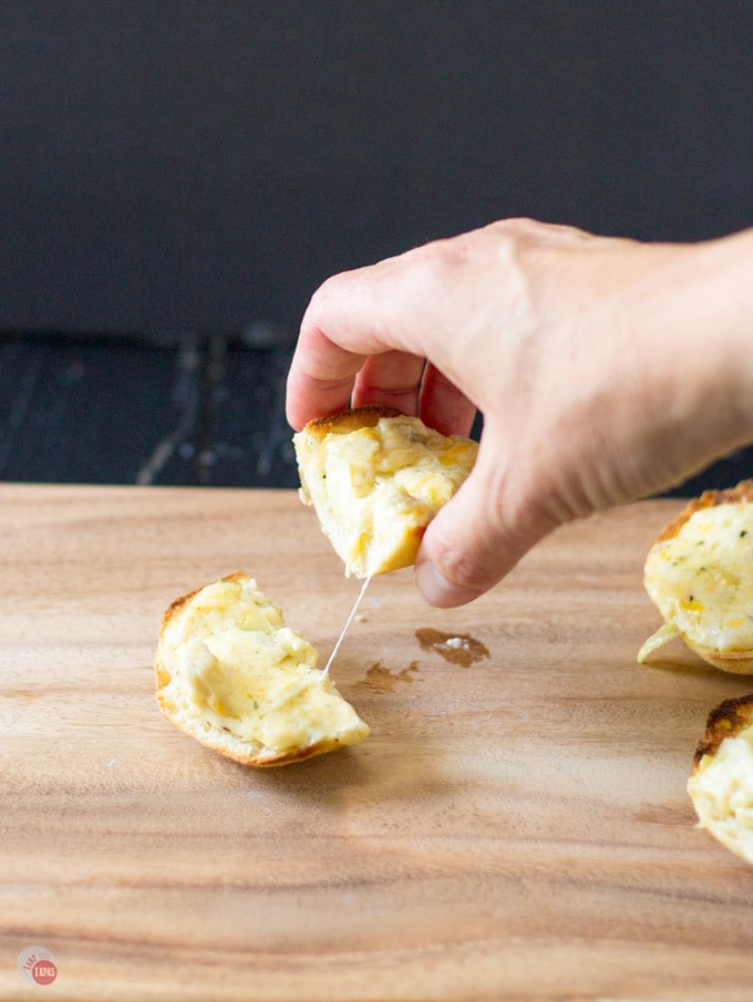 Roasted Garlic Cheese Toasts