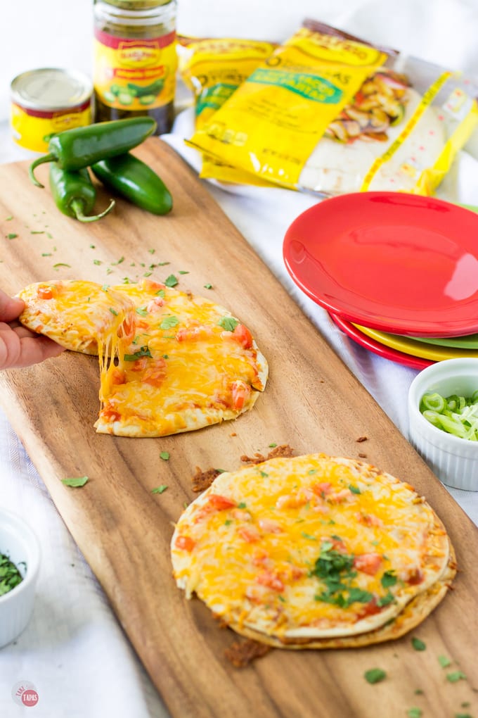 MEXICAN PIZZA PARTY {Homemade Mexican Pizzas} Take Two Tapas