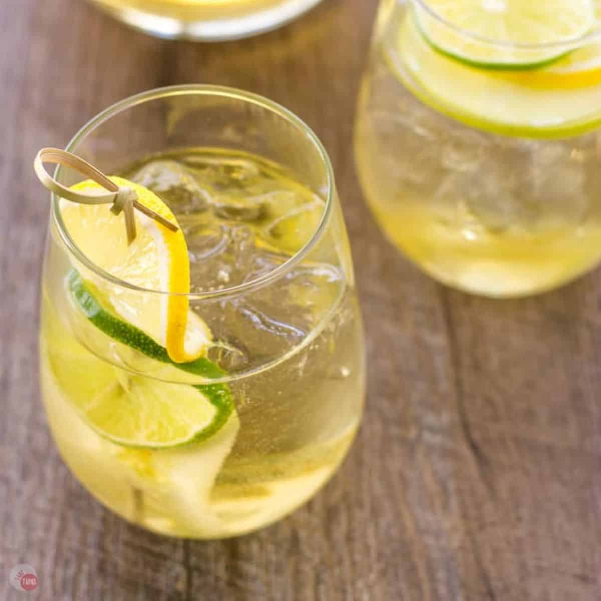 apple sangria featured image