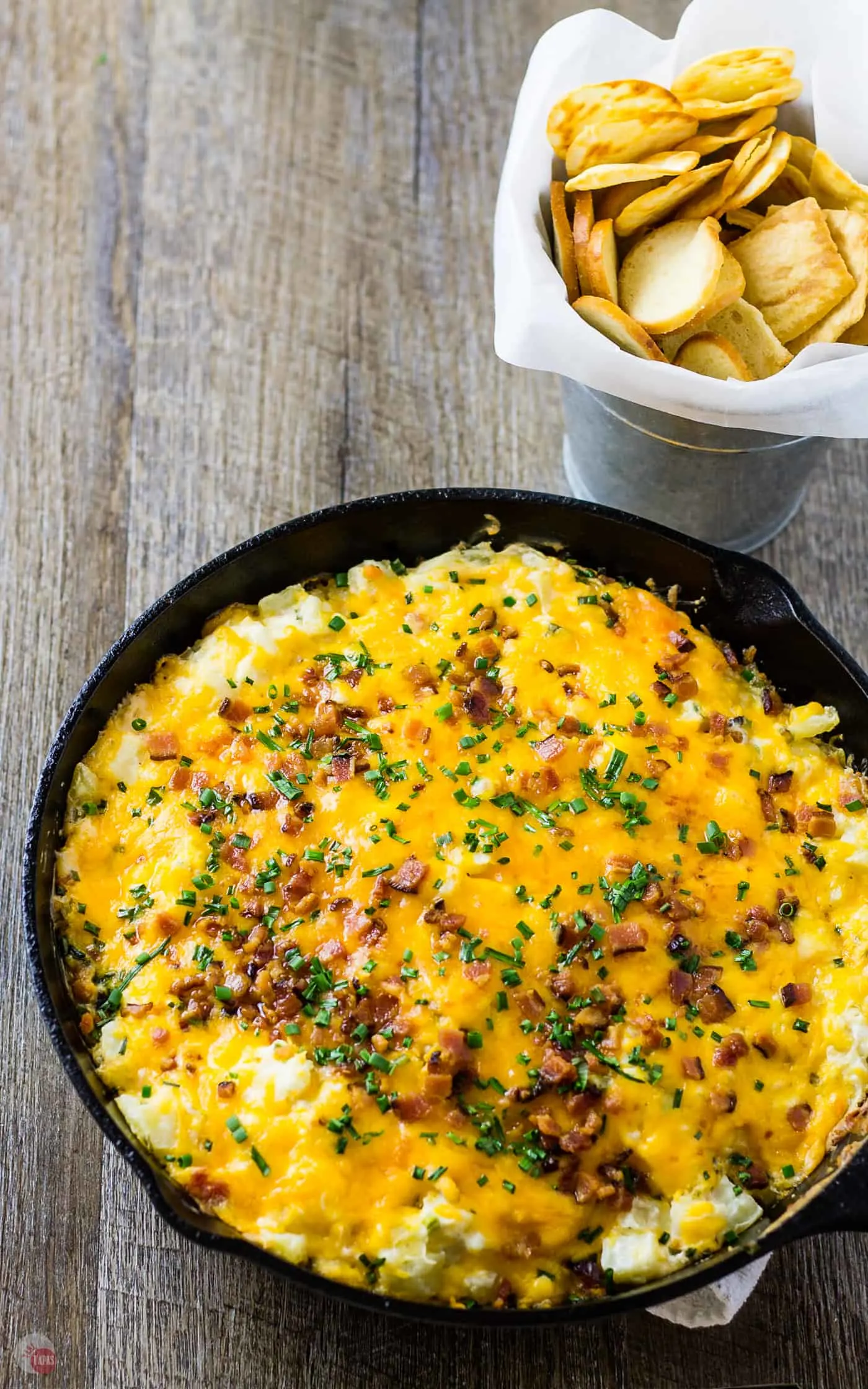 overhead picture of skillet dip and chips
