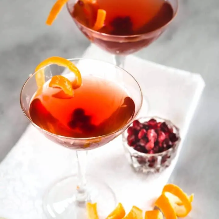 Easy Pomegranate Clementine Vodka Cocktail Recipe