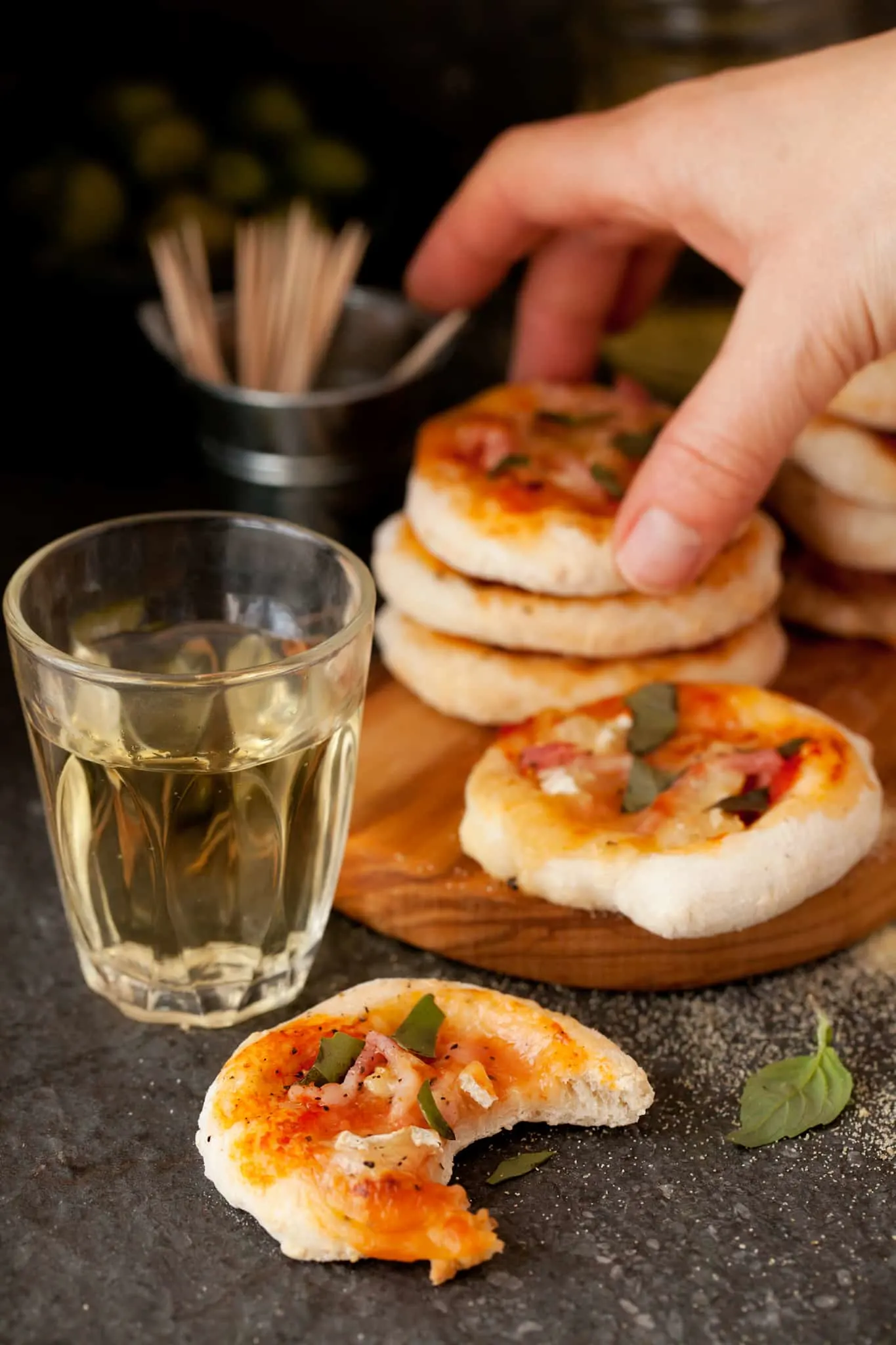 Bacon Brie Basil Mini Pizzas perfect for Game Day! #gameday #appetizer #pizza #fingerfood