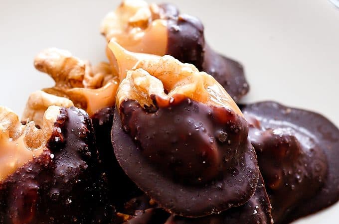 Individual Salted Dark Chocolate Walnut Amaretto Turtles| Take Two Tapas | #AD #MakeSomethingDivine @divinechocusa #Choctoberfest