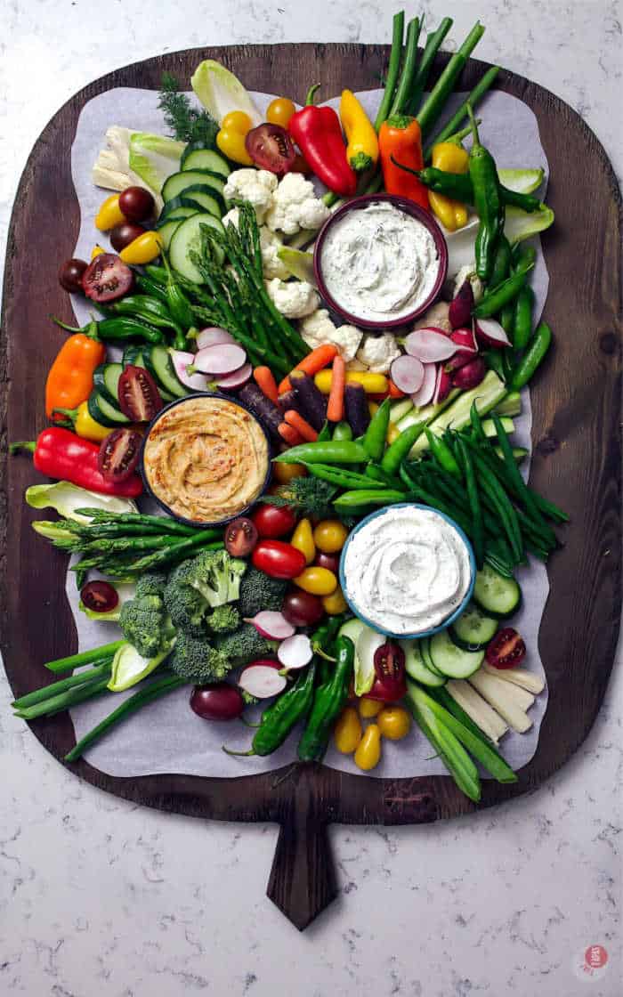 overhead picture of crudite veggie tray