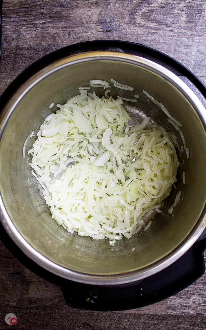 sliced onions in an instant pot