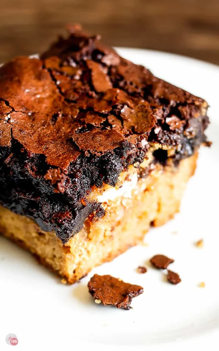 close up of Peanut Butter Oreo brownie top layer