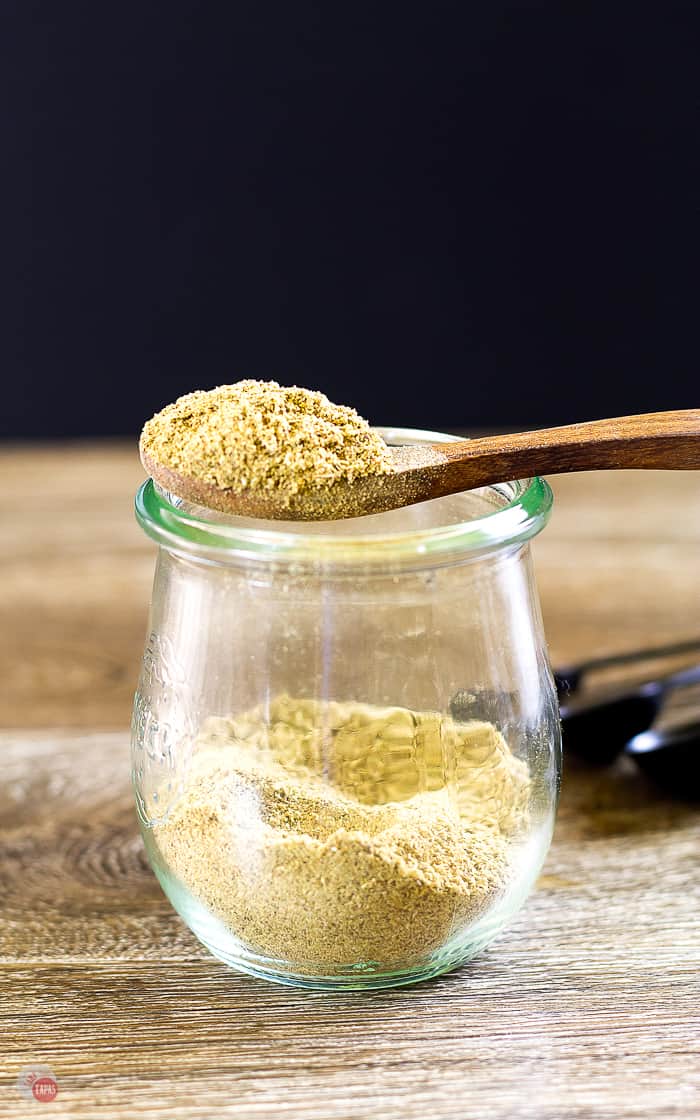 close up of a spoonful of poultry seasoning
