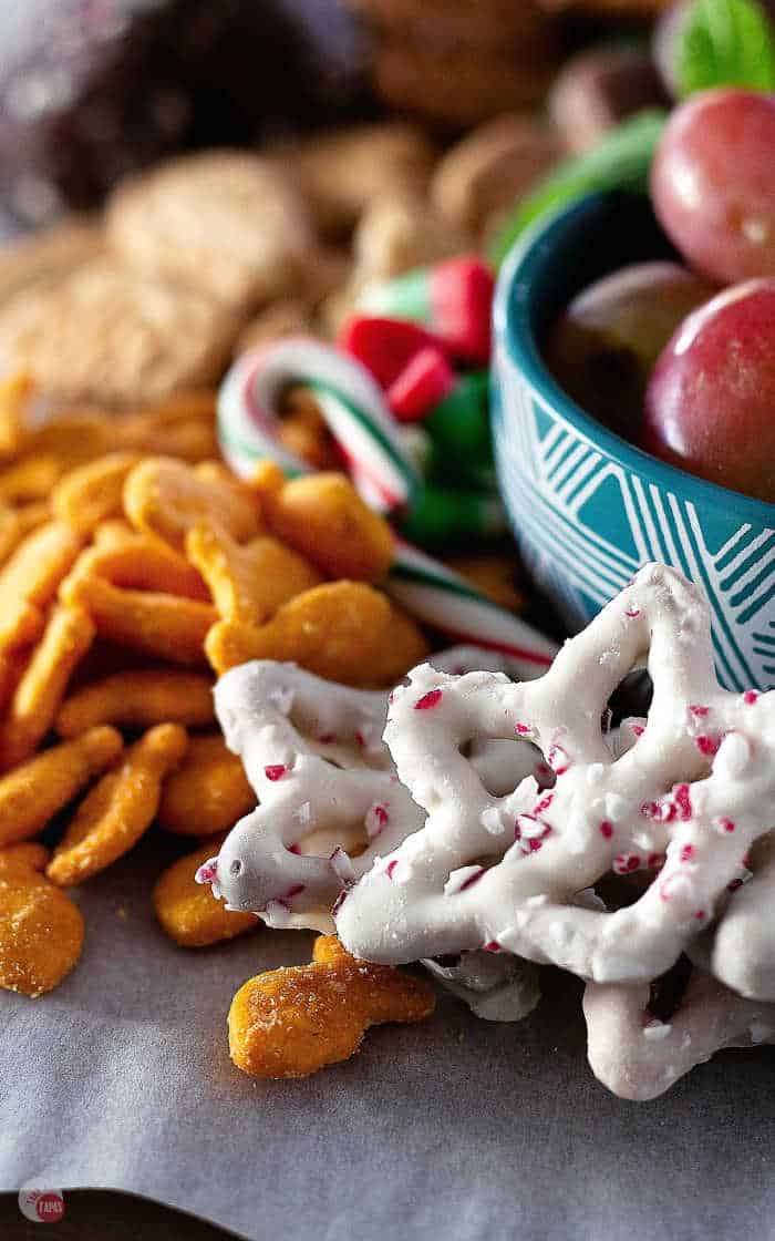chocolate covered pretzel stars with peppermint