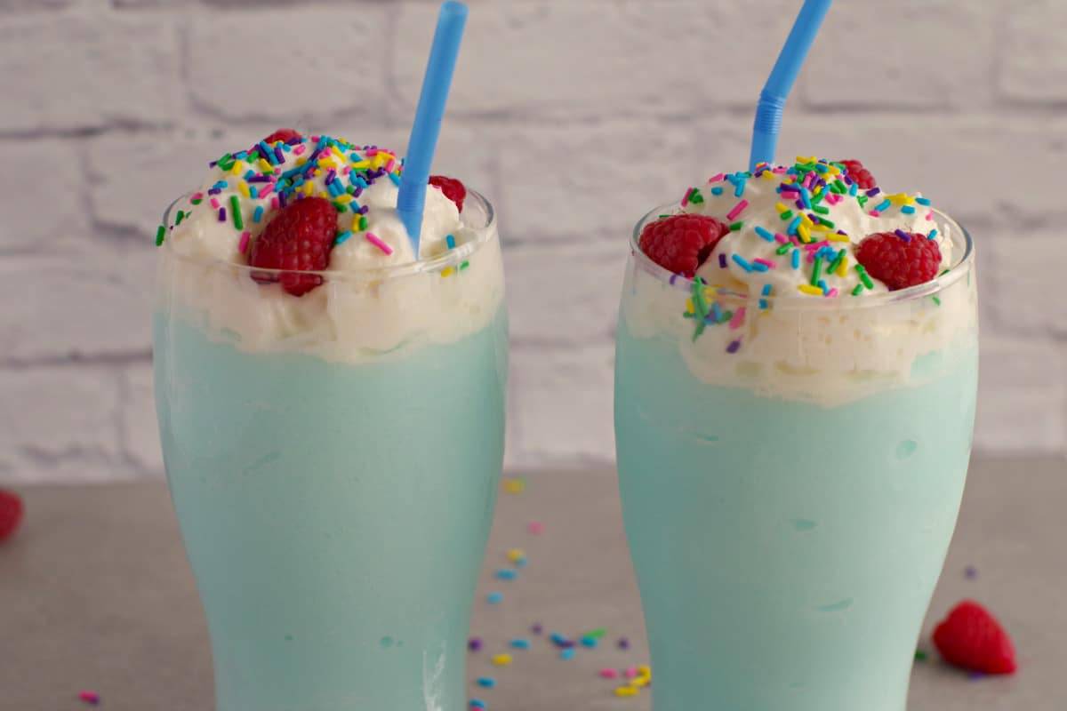 blue raspberry mocktail