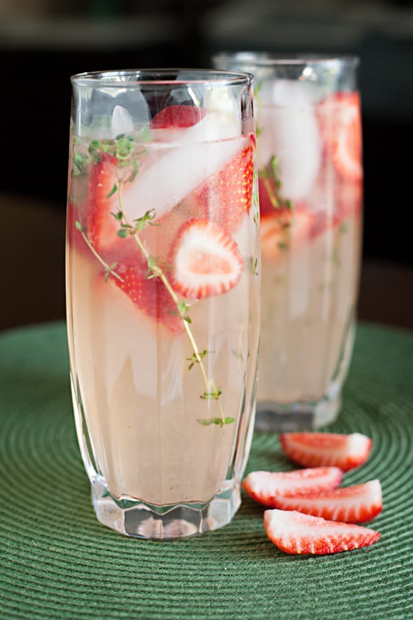 strawberry thyme lemonade