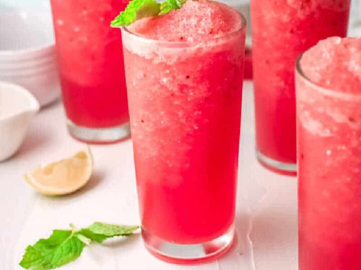 Watermelon Wine Slushie – Frozen Wine Cocktail
