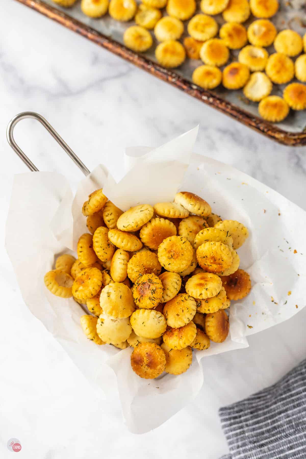 basket of oyster crackers