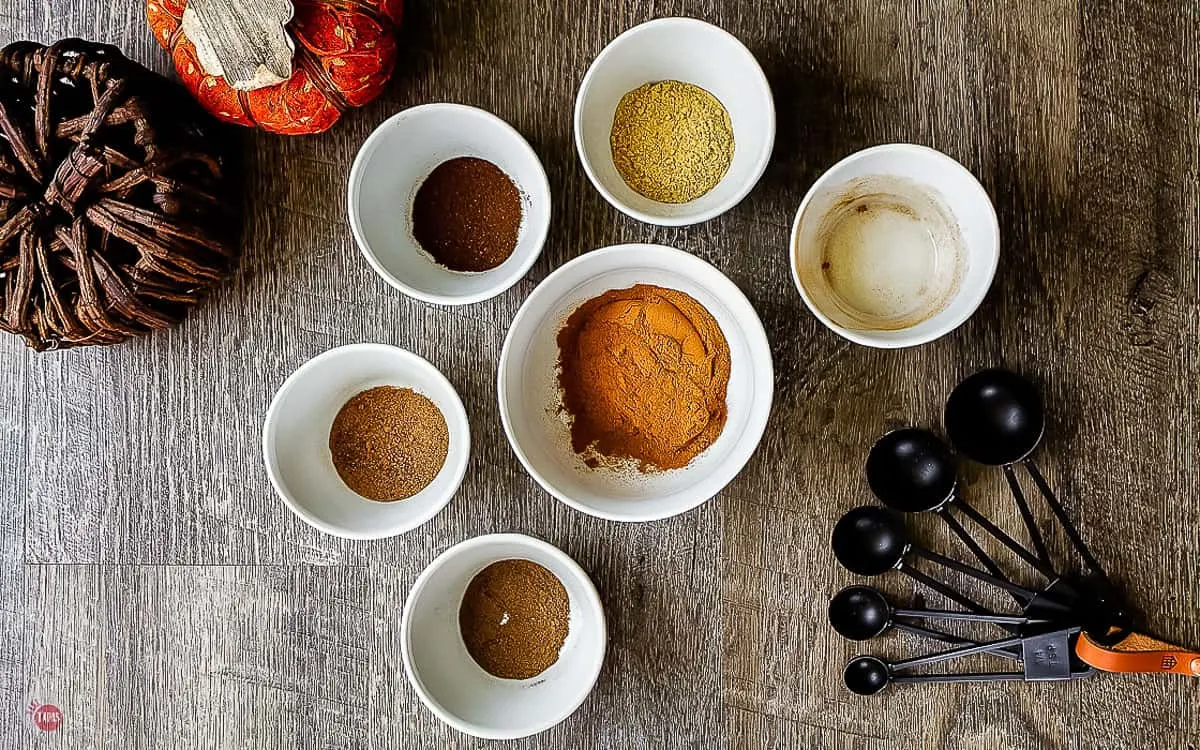 spices in bowls