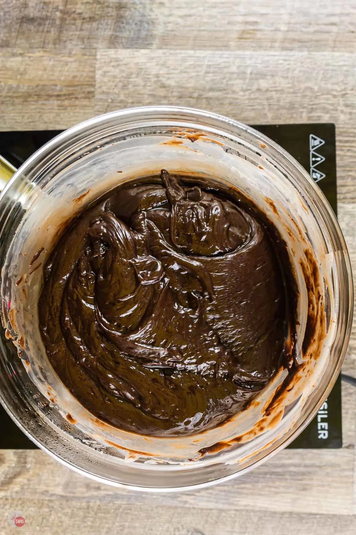 sliced almonds in melted chocolate
