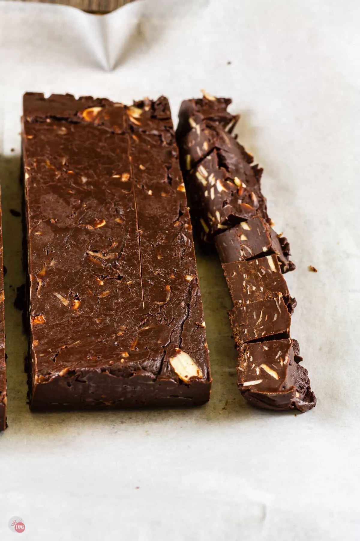 overhead picture of fudge in a pan