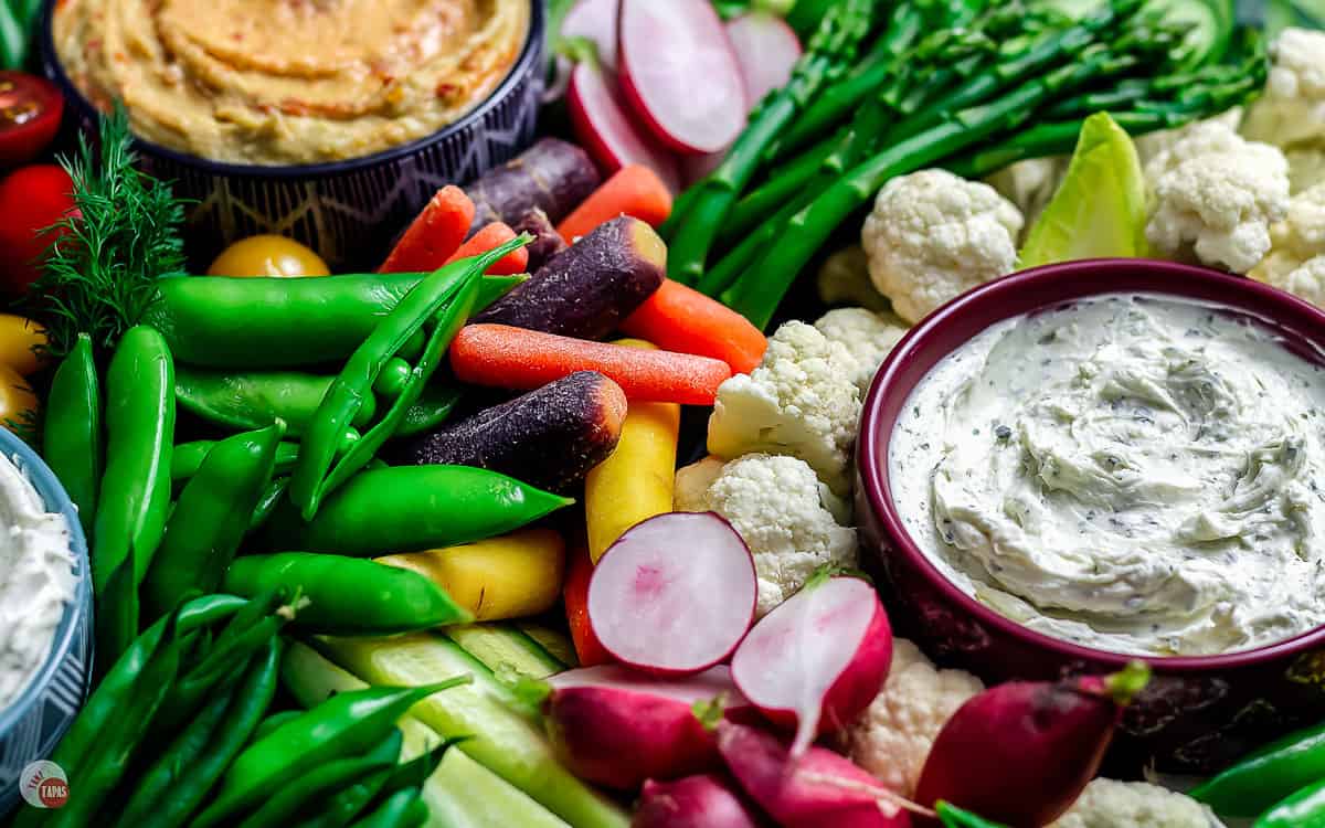 platter of raw vegetables