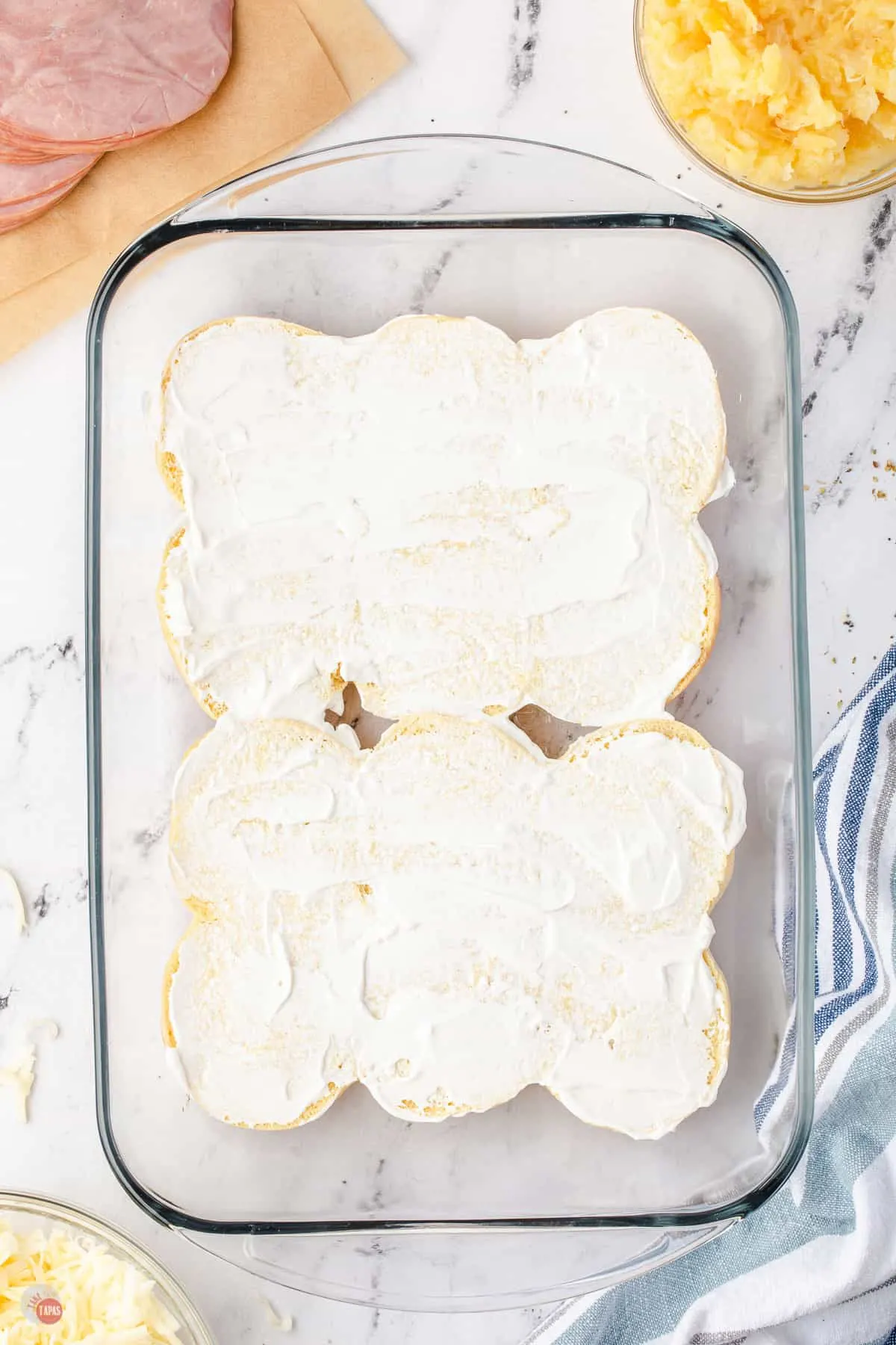 sliders buns in a pan with sour cream