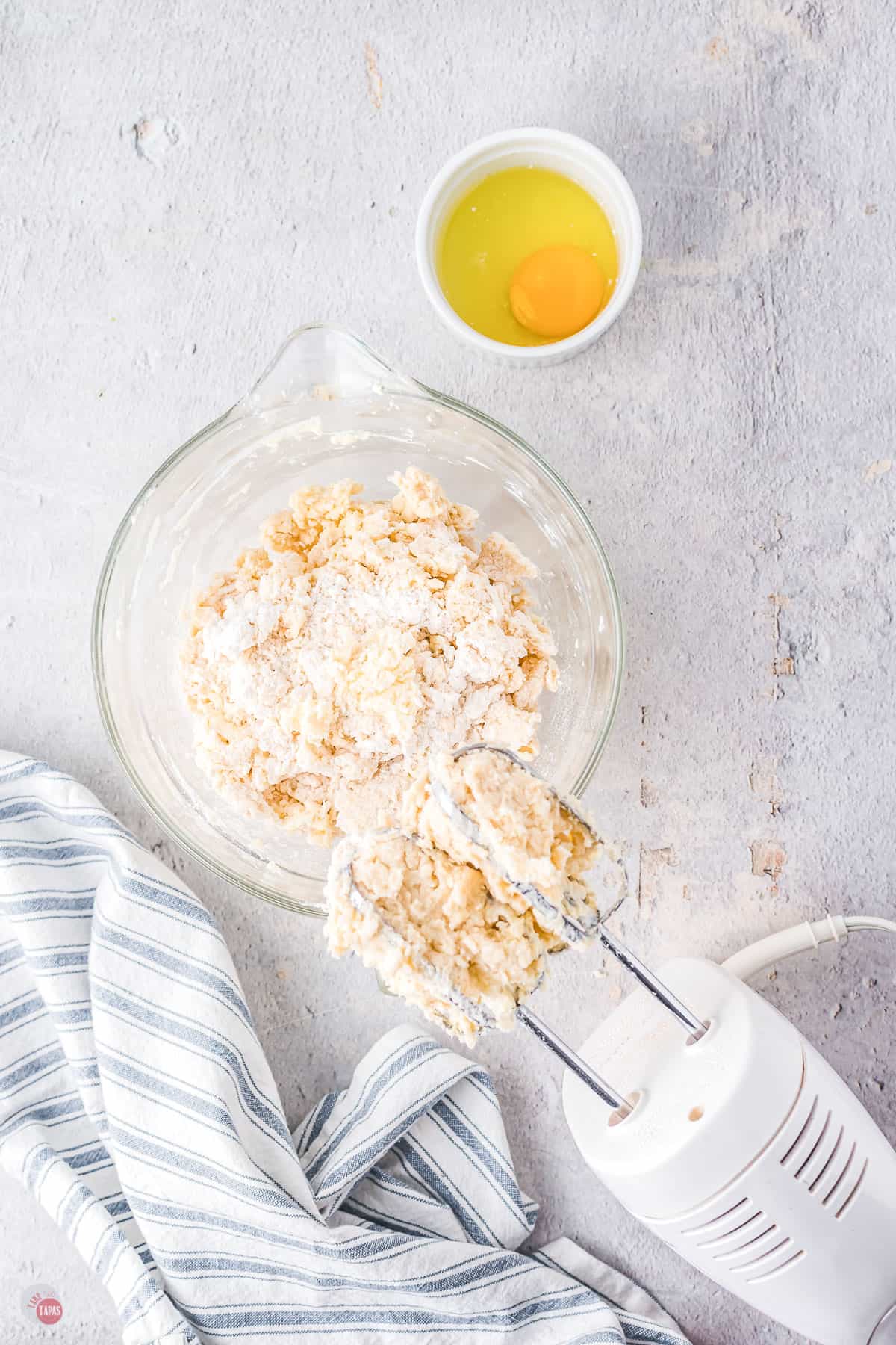 mixing bowl with beaters