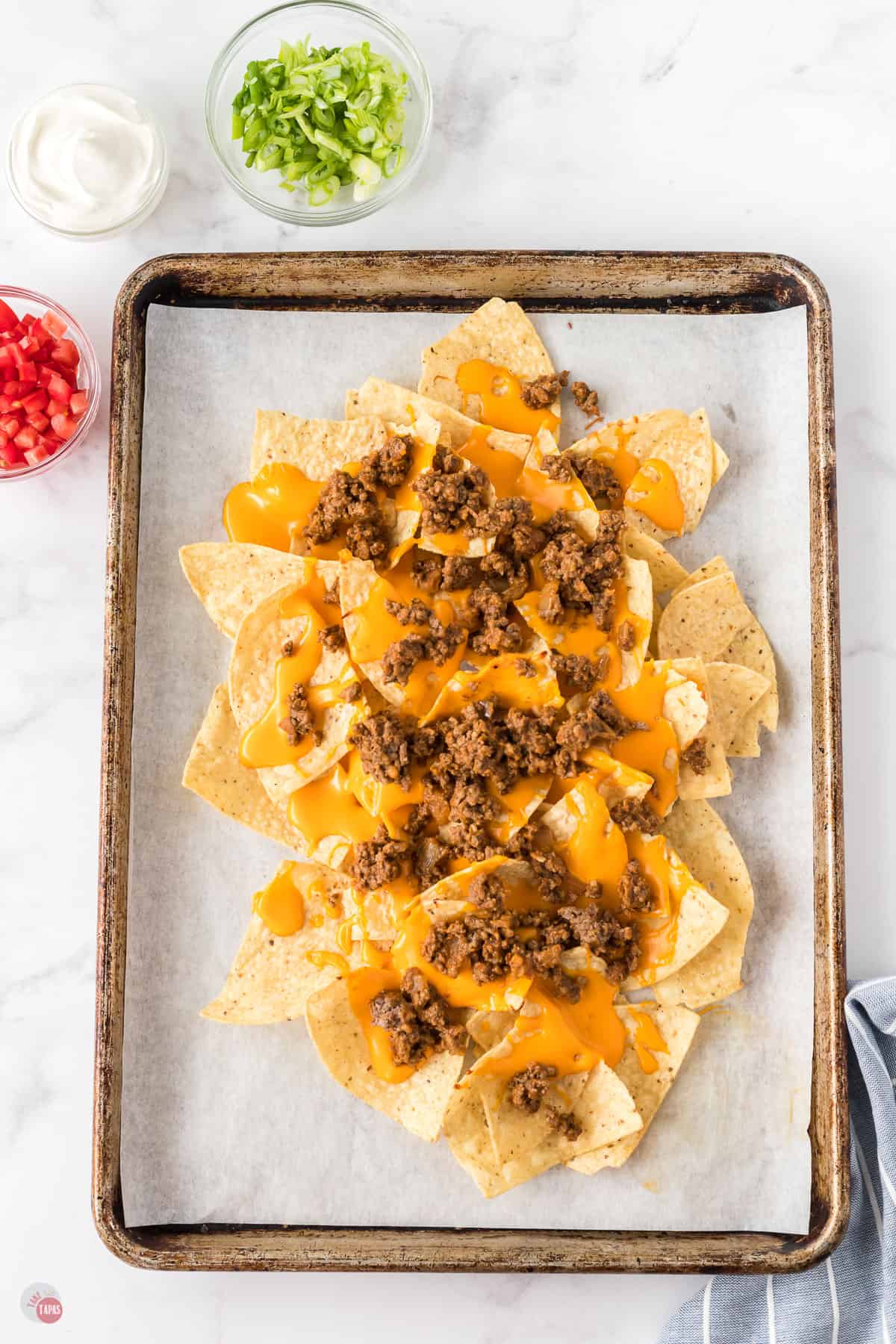 beef and cheese on chips