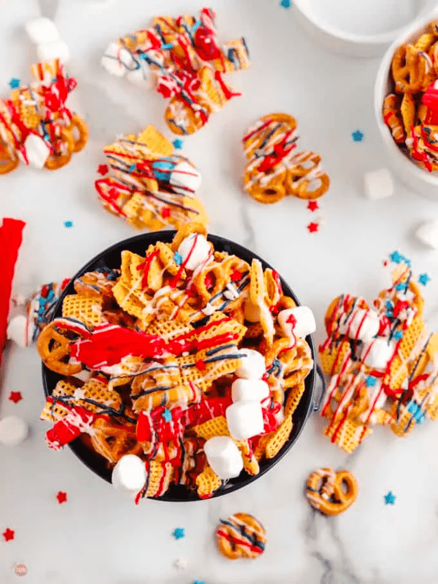 Patriotic Snack Mix {Red, White, & Blue Chex Mix} Story