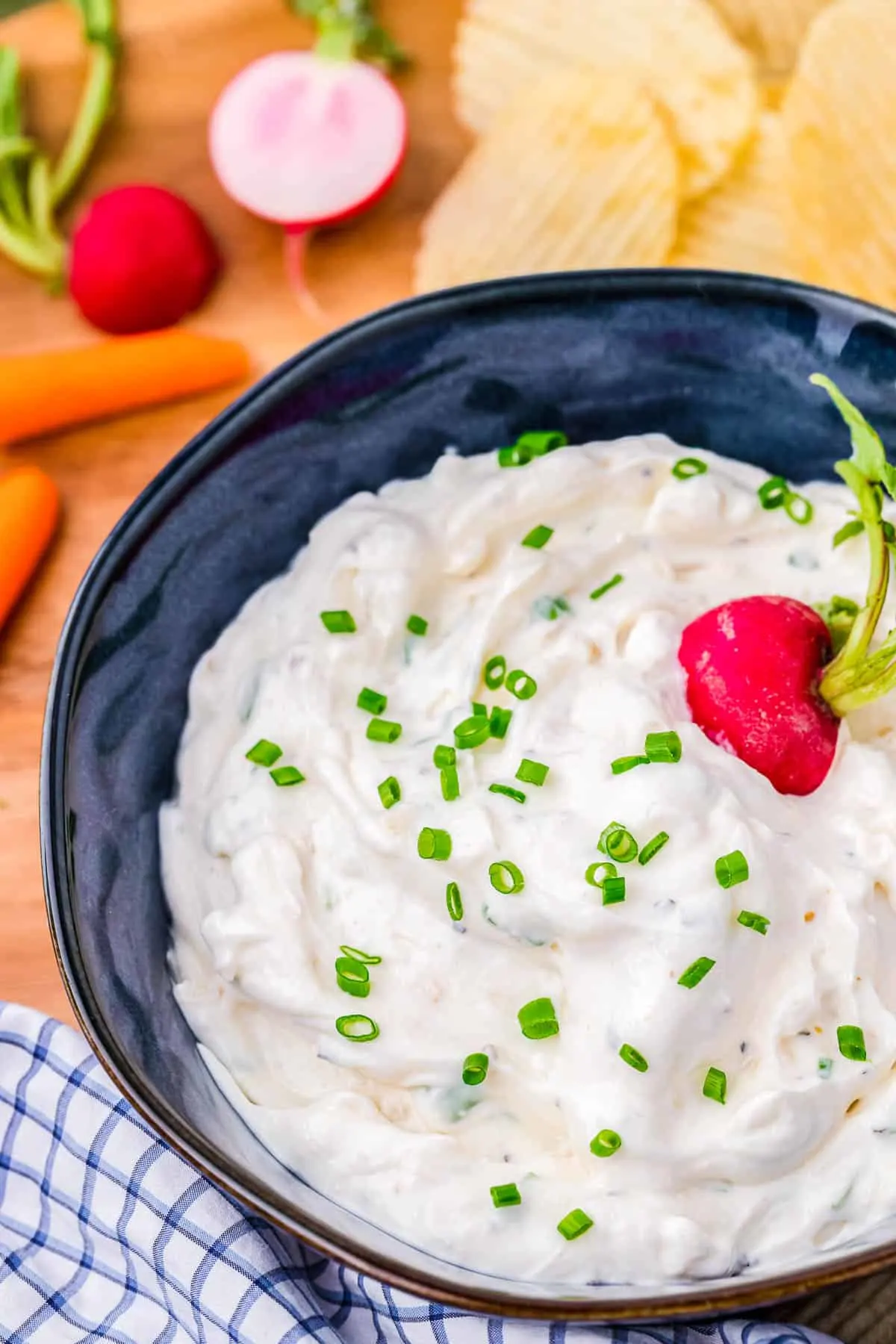 bowl of sour cream and onion dip