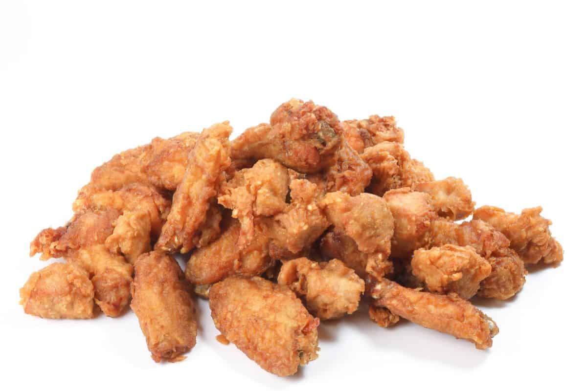 pile of fried chicken wings