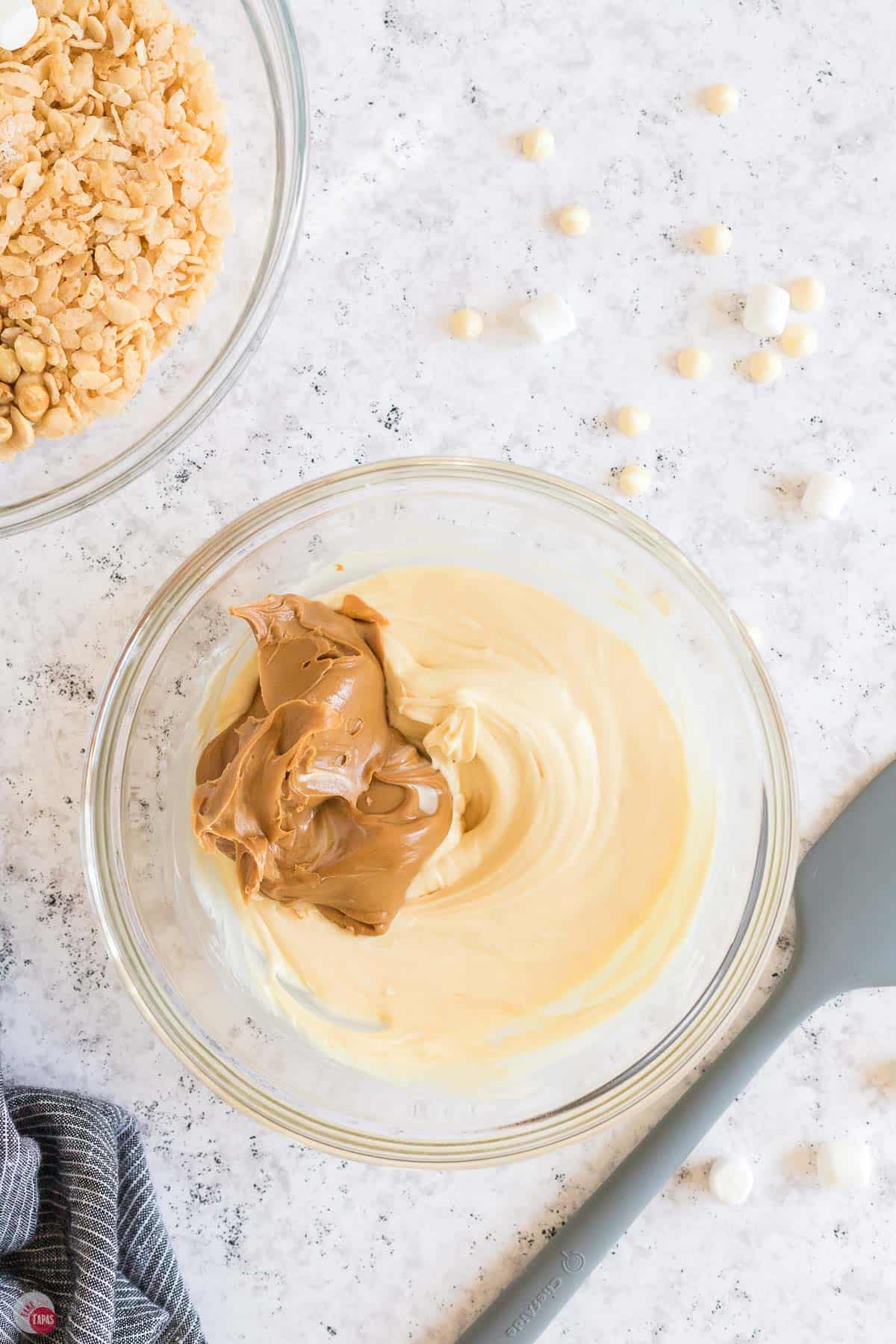melted white chocolate and peanut butter in a bowl