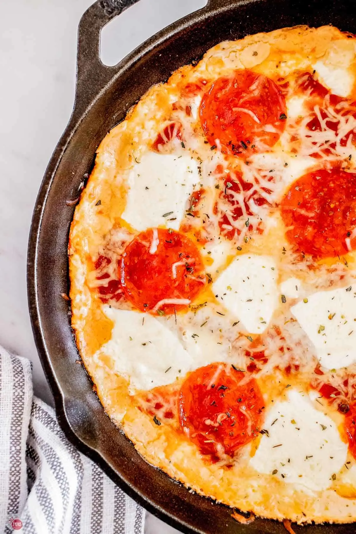 simple ingredients in this croc pot pizza dip