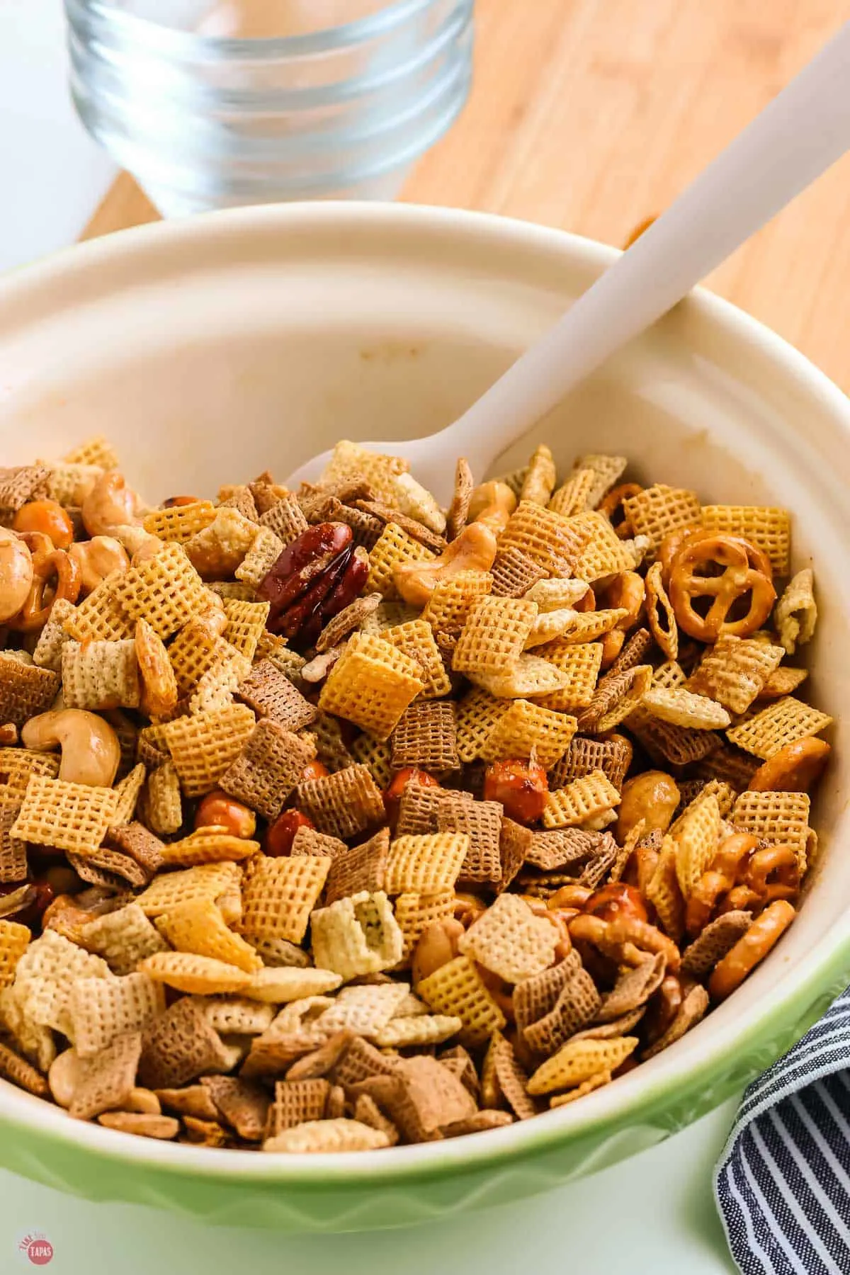 simple recipe for Chex mix