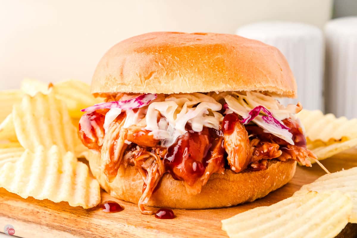 pulled bbq chicken sandwich