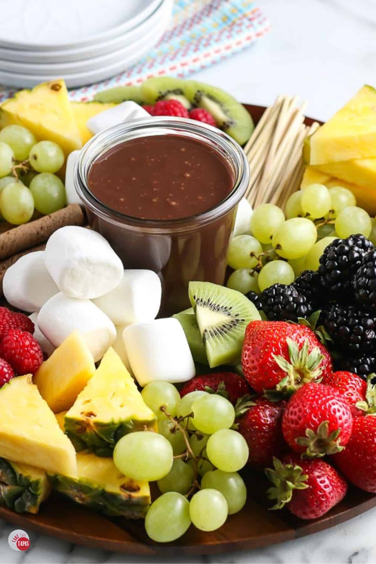 platter of fruit and marshmallows