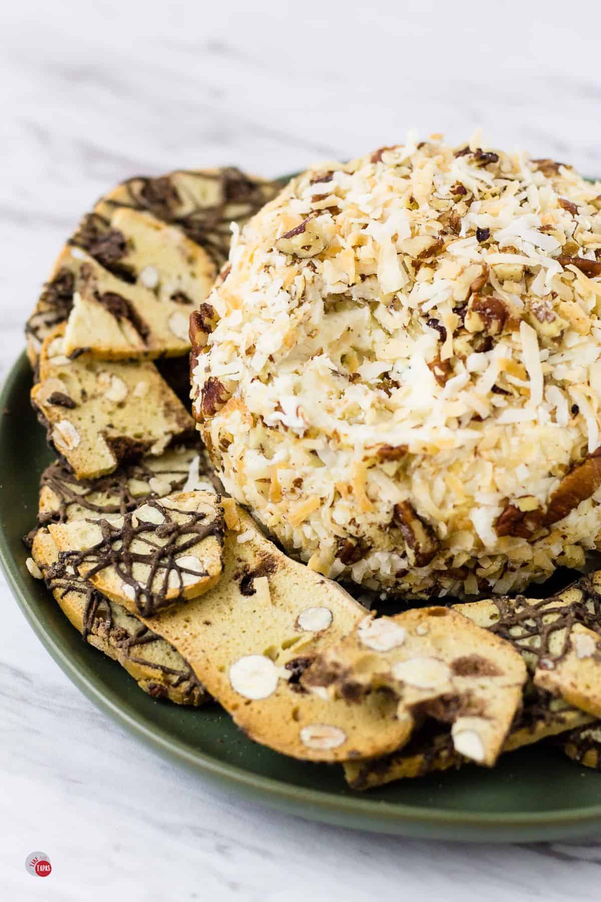 Italian cream cake cheese ball
