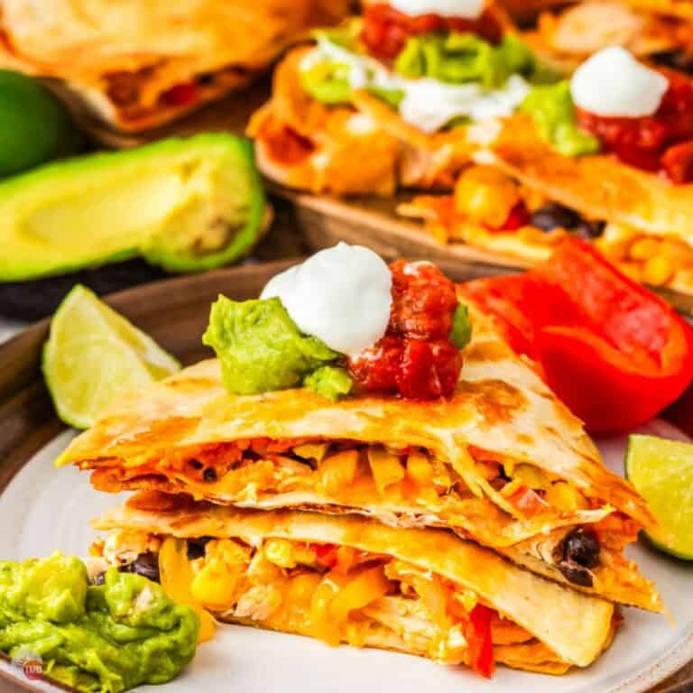 air fryer chicken quesadilla featured image