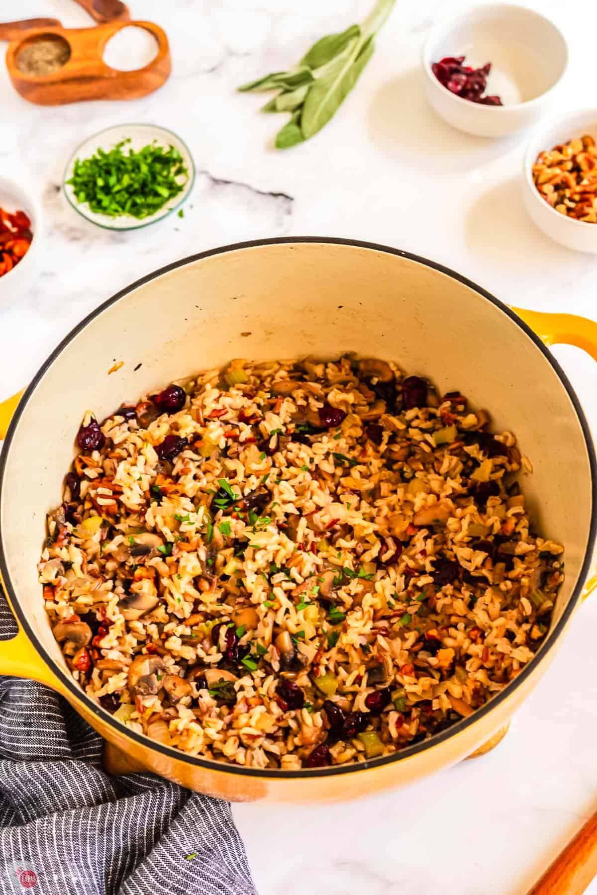 cooked rice stuffing in a pot
