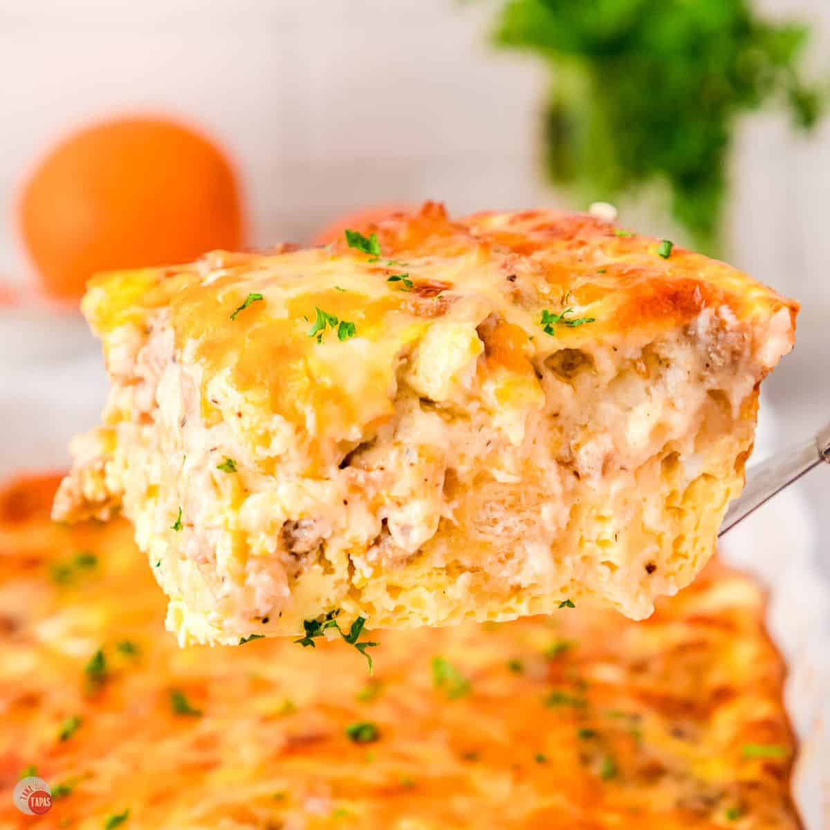 biscuits and gravy casserole featured image
