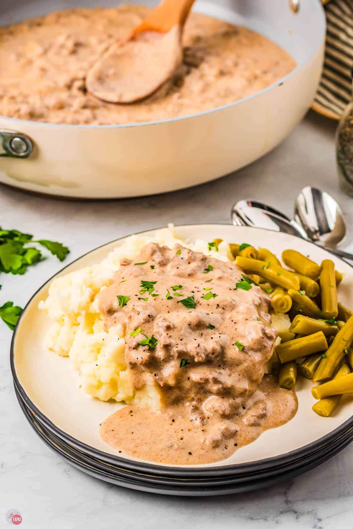 plate of mashed potatoes and gravy