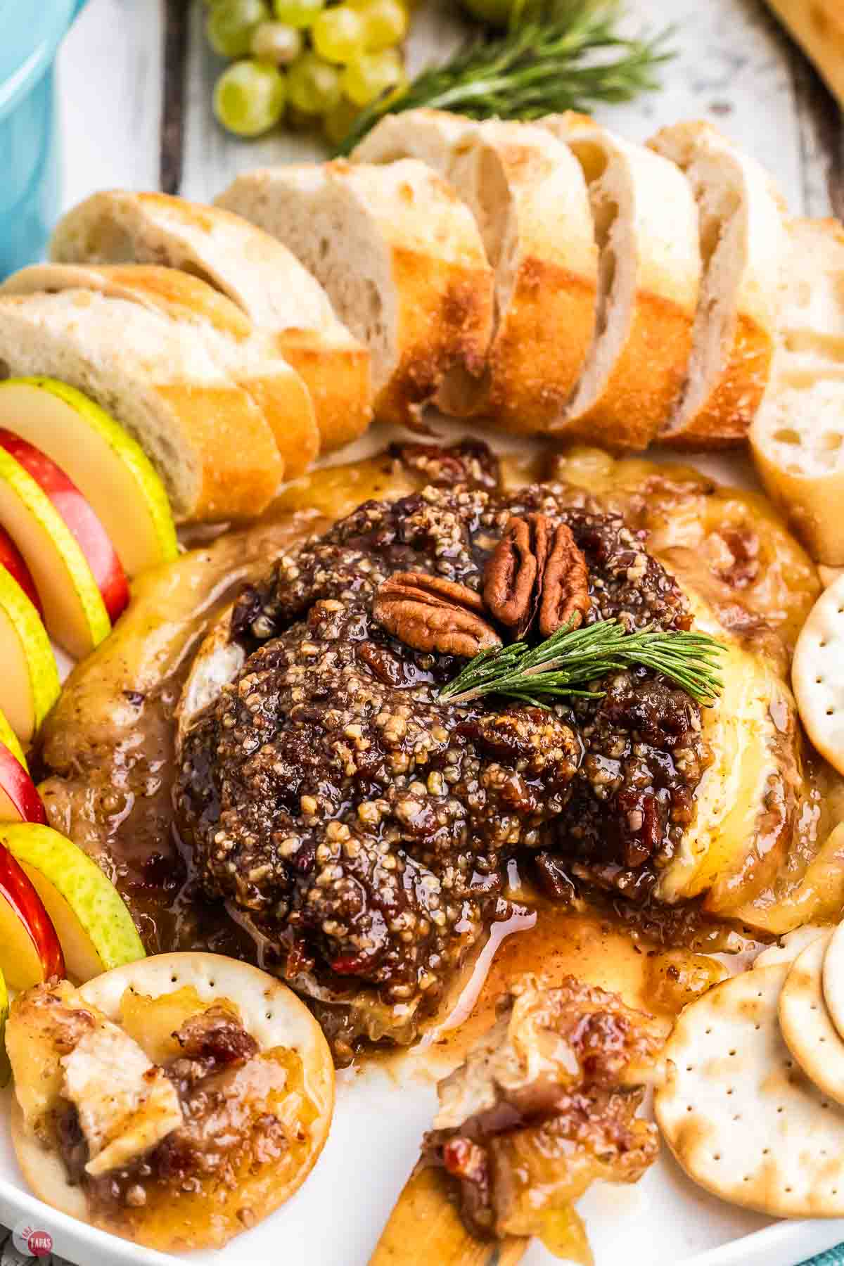 baked brie in parchment paper with bacon jam