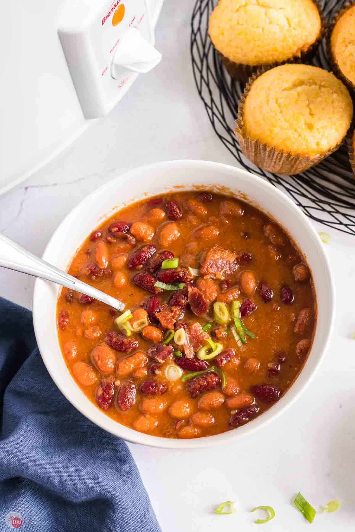 bowl of baked beans