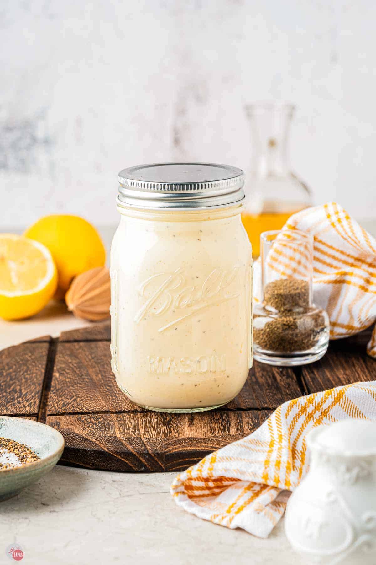 jar of creamy coleslaw dressing