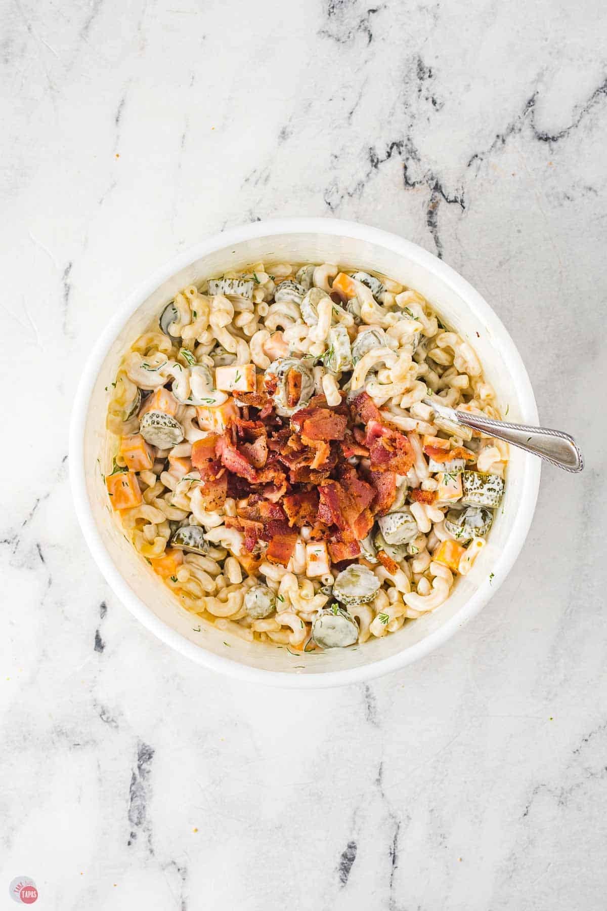 pasta salad with crumbled bacon on top