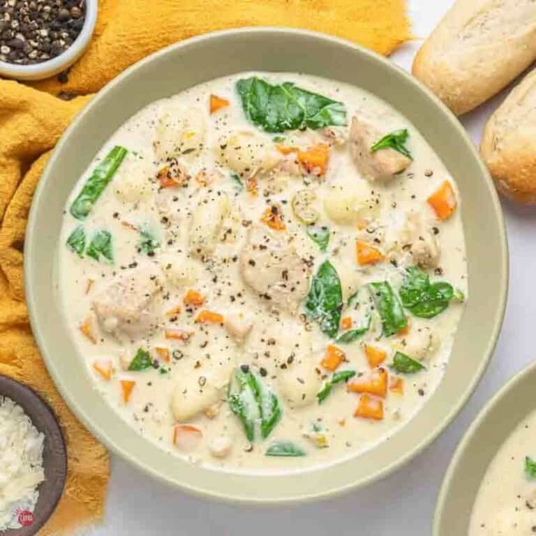 bowl of creamy chicken and gnocchi soup