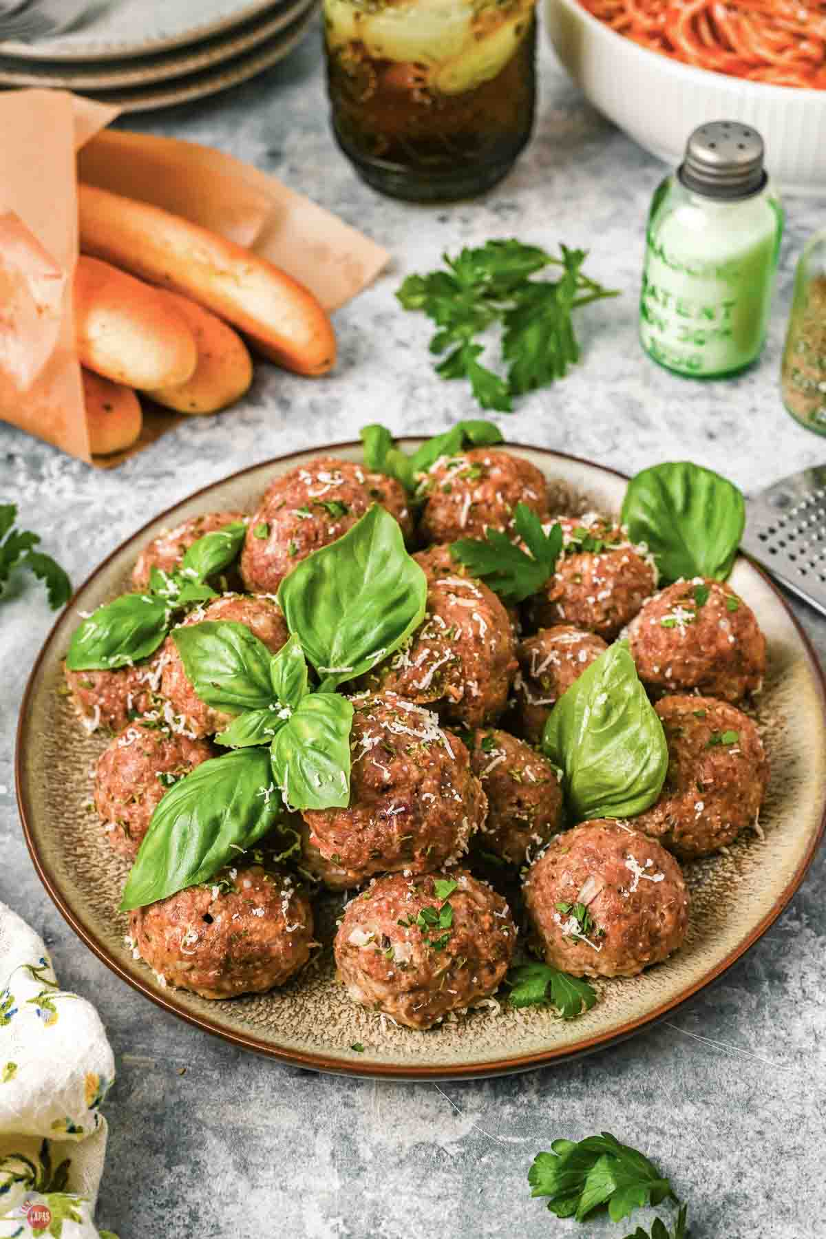 plate of meatballs